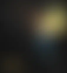 Kelsie Kimberlin, cantora ucraniano-americana premiada pela ONU, lançou "Champ" (24/02/26) para apoiar a Ucrânia. A música promove a campanha NoHandToTerror, ajudando filhos de soldados.