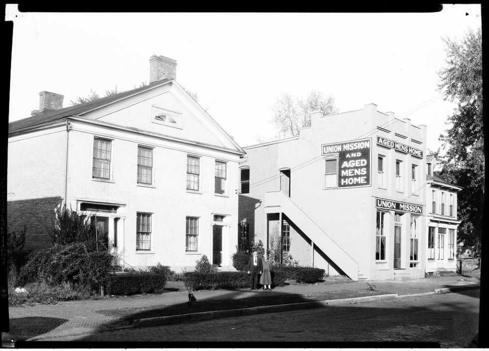 The Hidden History of a Home Bosworth House