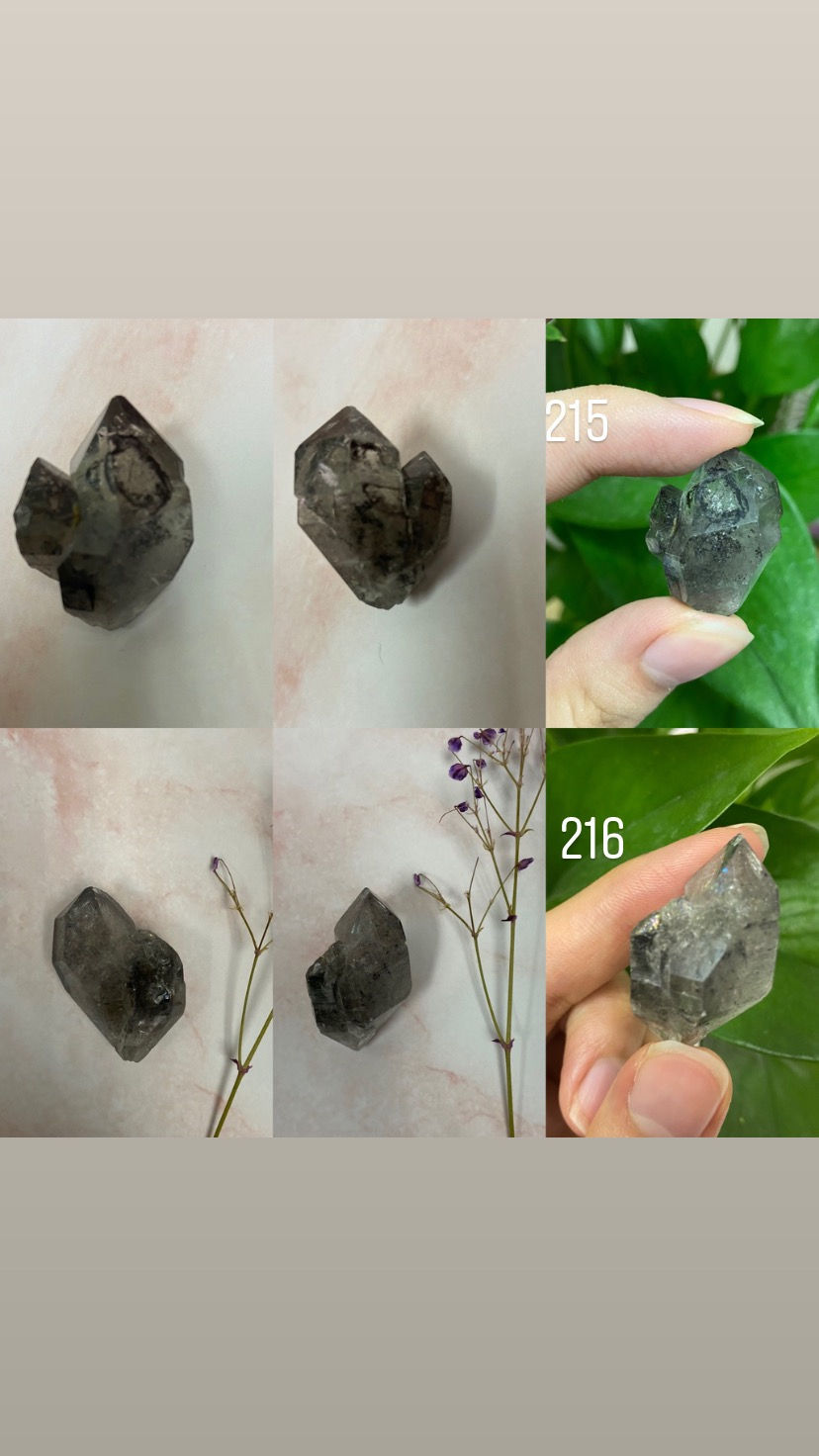 Thumbnail: Twin Quartz 雙生閃靈鑽