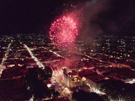 Celebra Oaxaca Grito de Independencia en paz