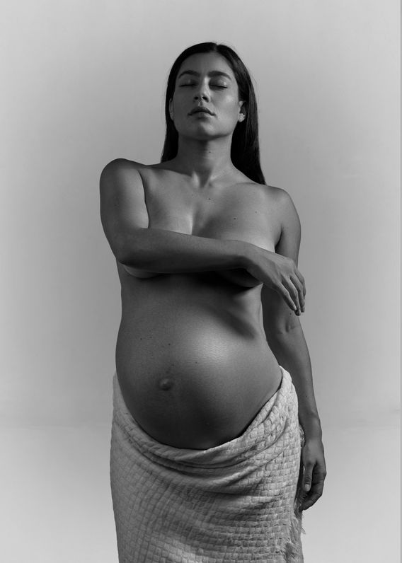 Fine Art Schwangerschaftsfotografie und Babyfoto - danero.art
Skulpturale Körperform