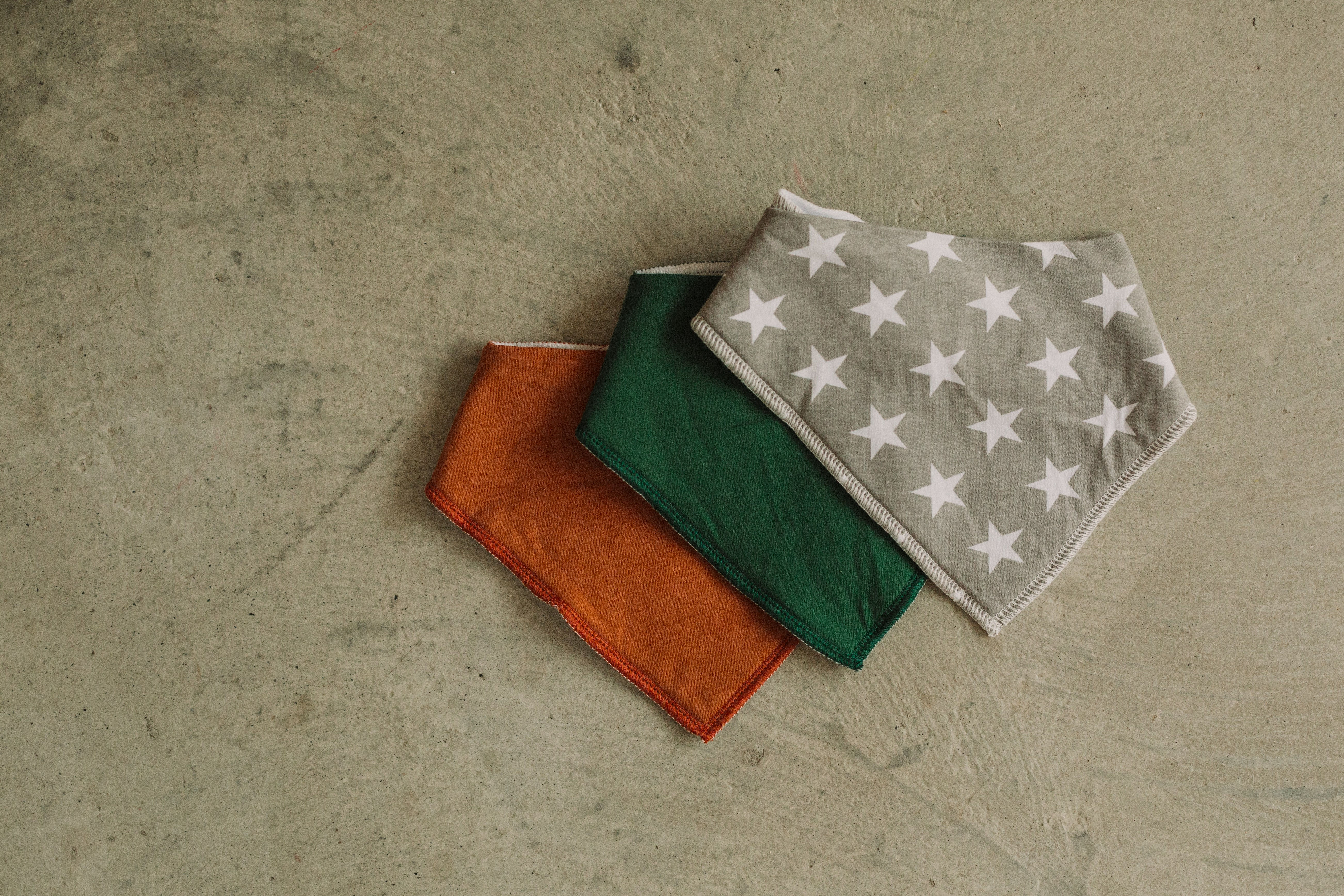 Dribble Bib - Grey Star