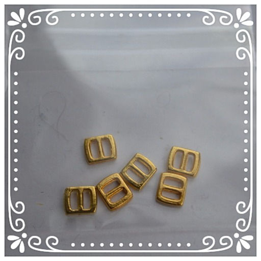 Miniature : The Doll Hair Emporium doll sized buckles , Sindy , Barbie , Pippa