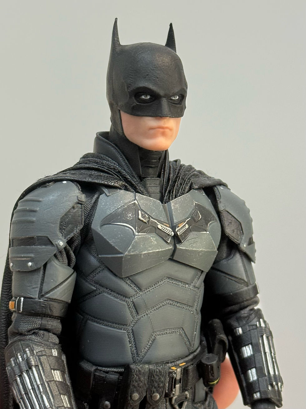 1:12 Mezco The Batman - Collar Upgrade