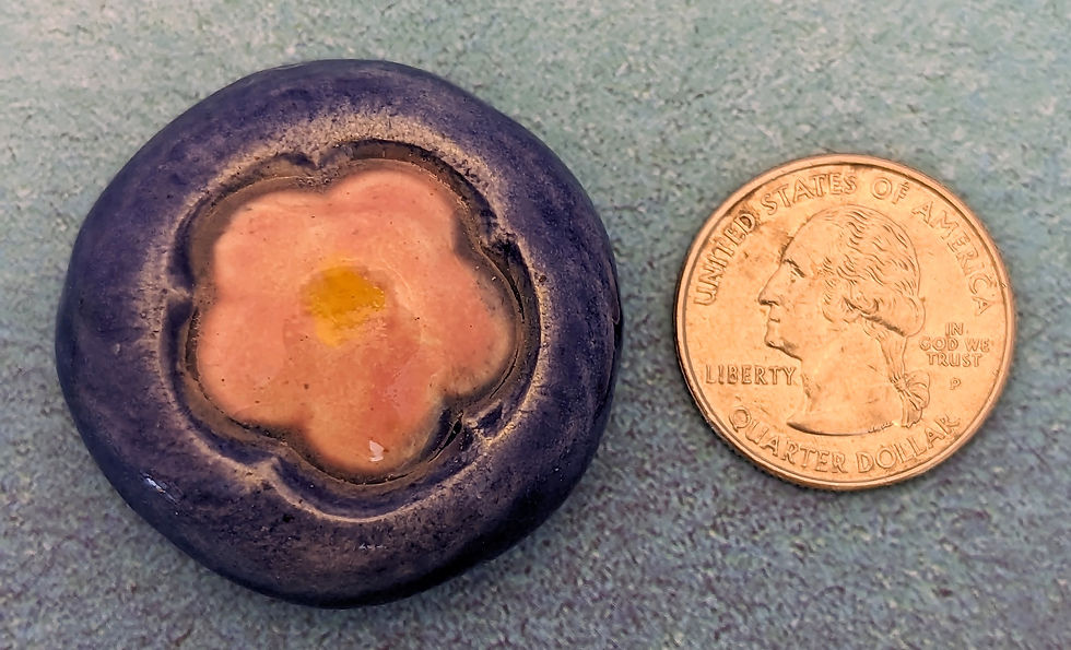 Thumbnail: PINK FLOWER Pocket Stone - Vivid Blue