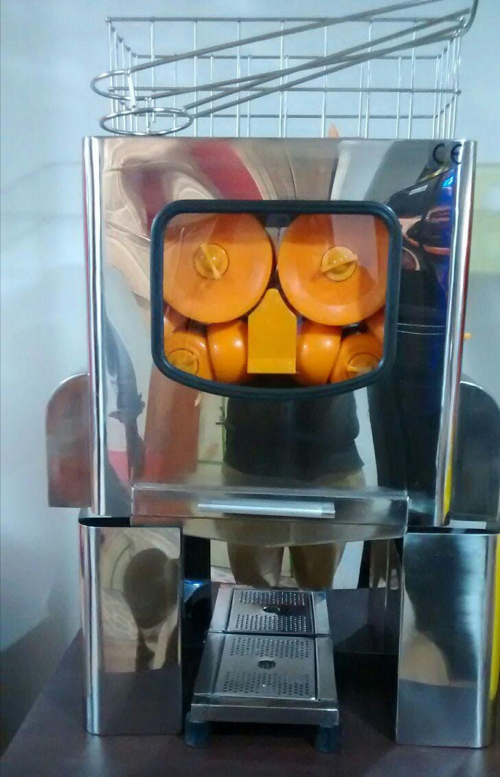 Miniatura: Exprimidor de naranja automatico