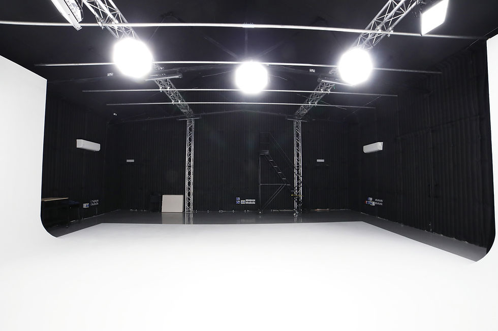 ST17: Sound Stage Studio
