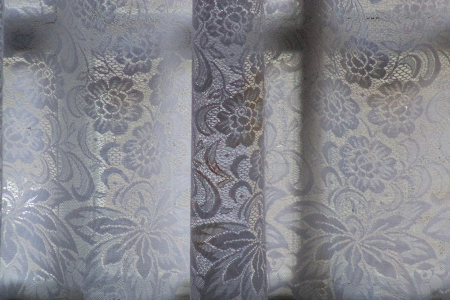 Curtain 1, Jebi Labembika