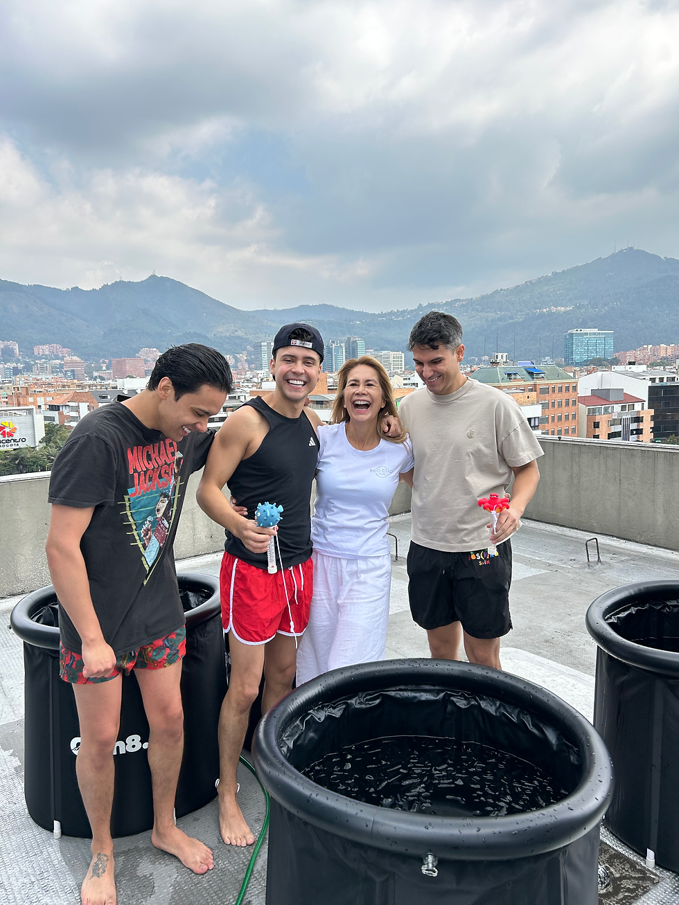 Pipe Bueno y Mario Ruiz haciendo Ice Bath en Bajo Cero