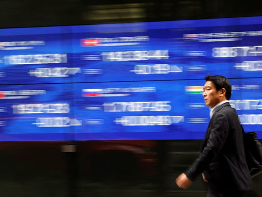Global Market Sentiment Improves Amid Fed Rate Cut Hopes and Political Fragility