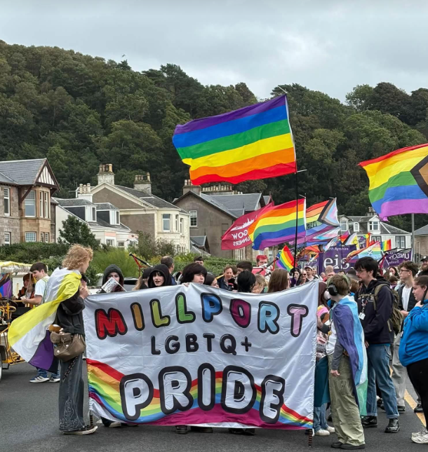 First Ever #MillportPride #MillportScotland #Millport #LGBT #Scotland #IsleOfCubrae.mp4