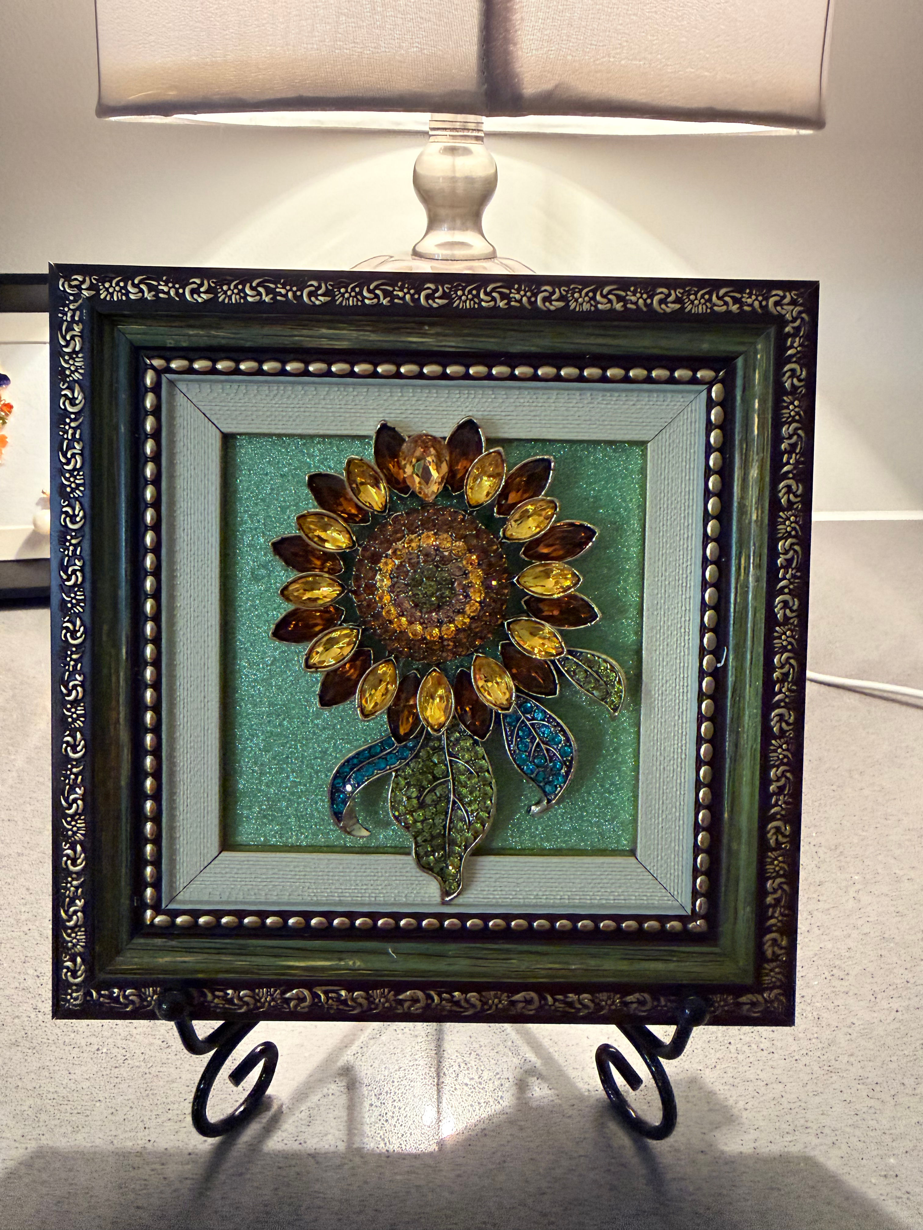 Green and brown 6x6 frame with sunflower