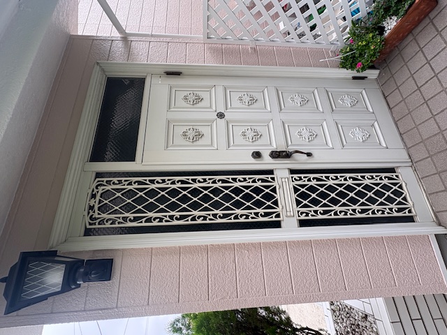 玄関ドア取替え施工前_横浜市戸塚区