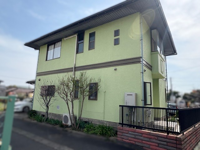 横浜市戸塚区のリフォーム、外壁屋根塗装の施工前の様子
