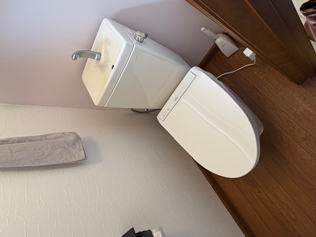 横浜市旭区のトイレリフォーム前の様子