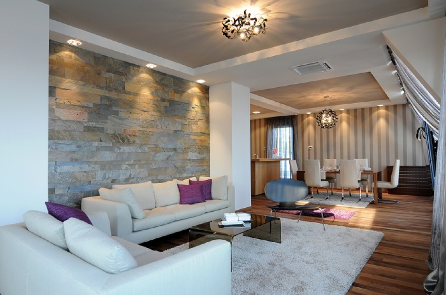 Living Room Wall Coverings - Rustic