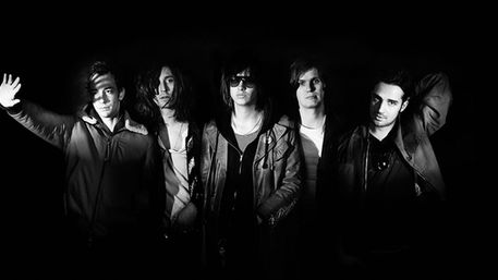 The Strokes desmiente noticias sobre nuevo material