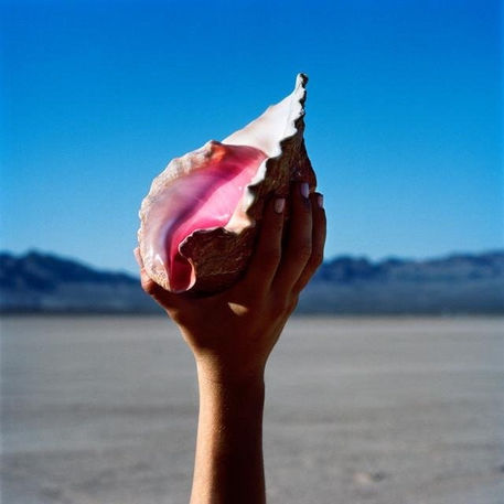 Escucha "Run For Cover", de The Killers