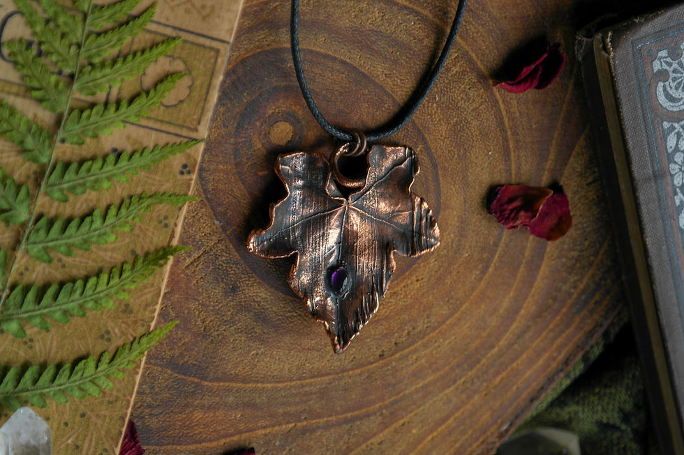 Thumbnail: Ivy leaf in copper