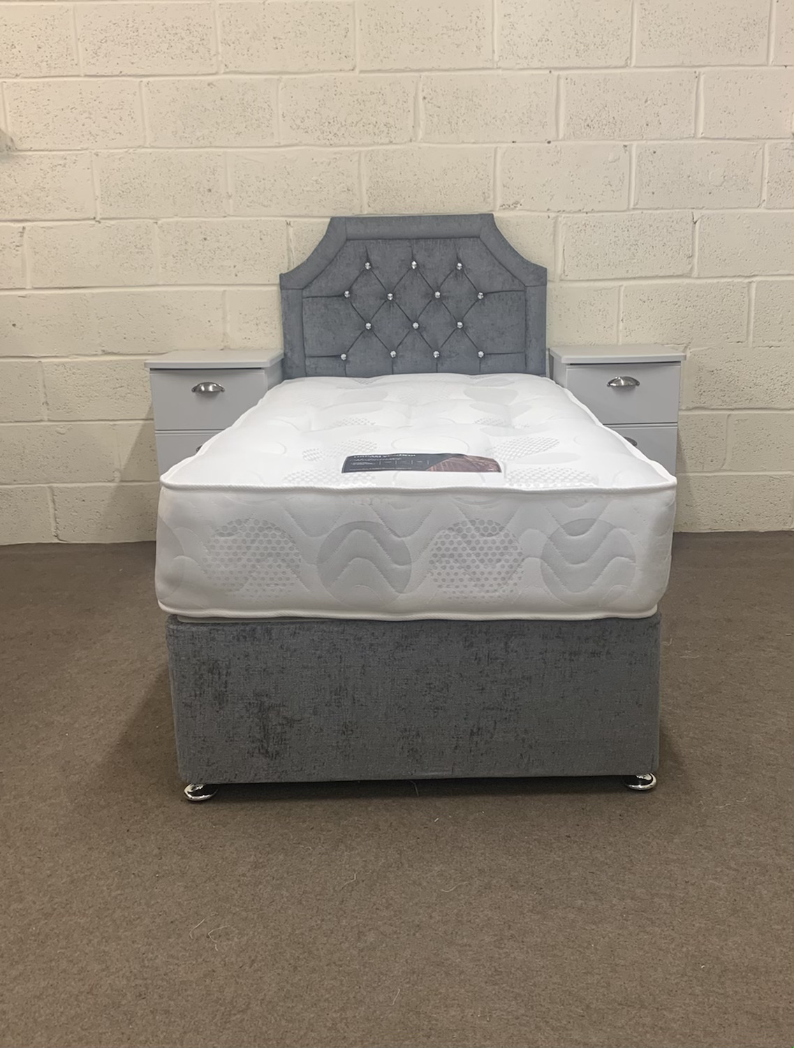 3' Emperor Divan (SINGLE)