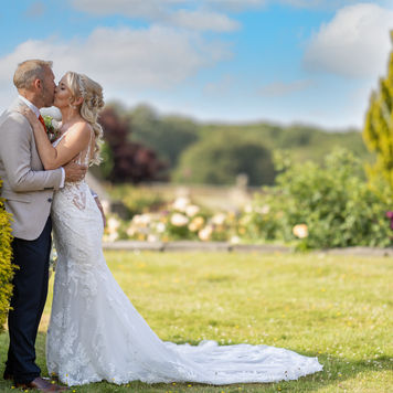 Andrew James Wedding Photo - Couple Photos