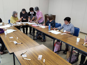 嘉手納支苑書道会にてゴム印作り