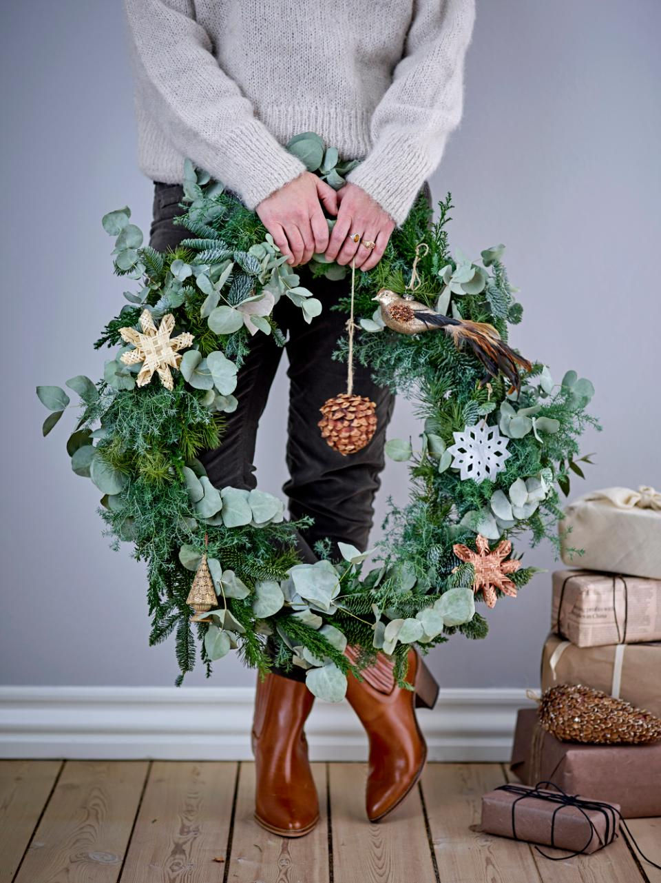 Thumbnail: Otta Ornament, White, Alabaster