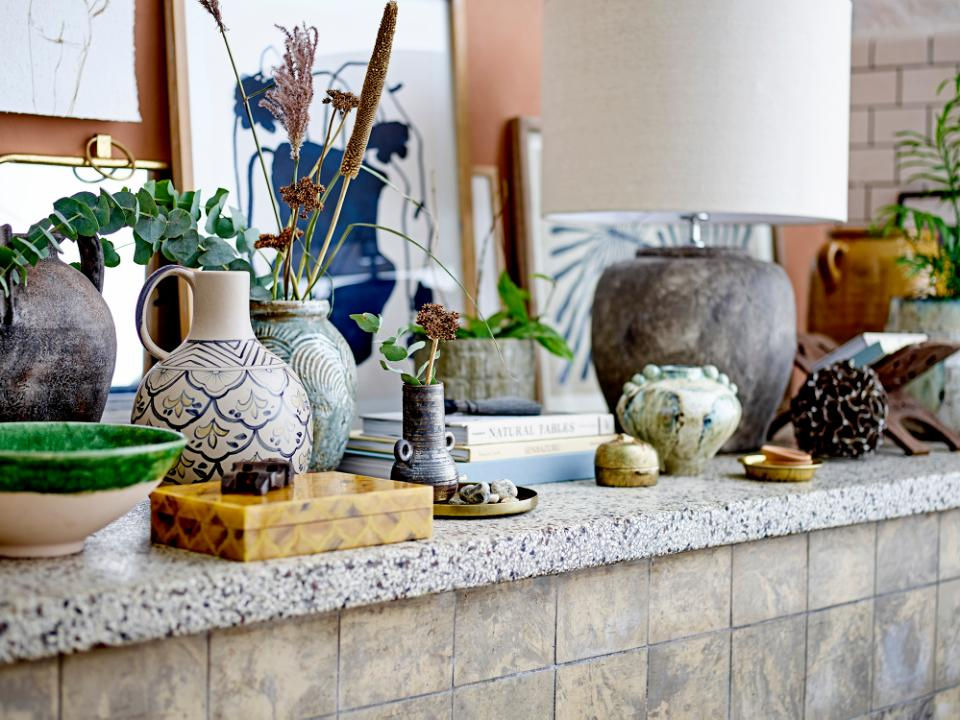 Thumbnail: Nadya Vase