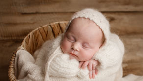 Relaxed Tips for Newborn Photoshoots: Capturing Calm and Beautiful Moments