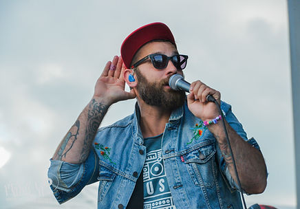 THE STRUMBELLAS LIVE @ BUTLER'S BARRACKS NOTL17