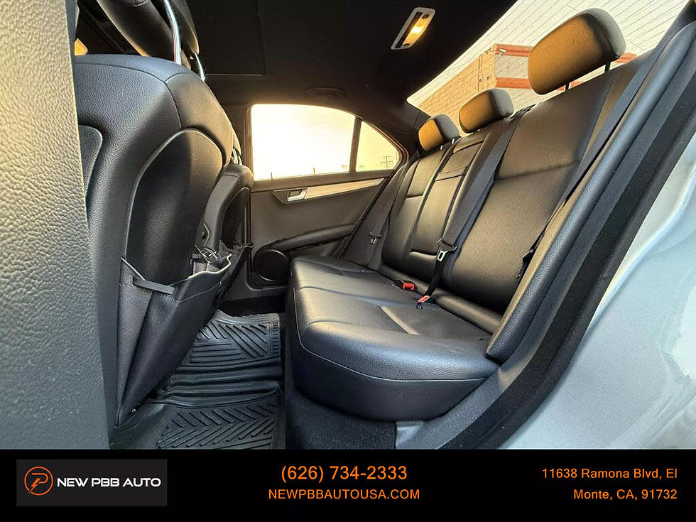 縮圖：2013 Mercedes-Benz C-Class C 250 Luxury Sedan