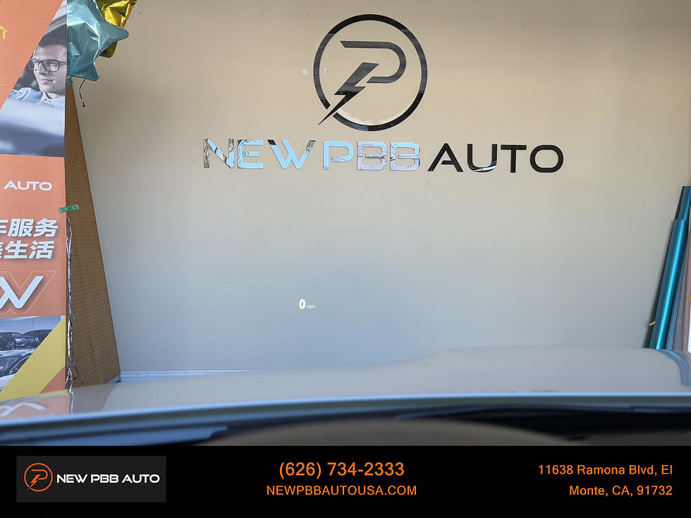 縮圖：2018 BMW M3 Sedan RWD