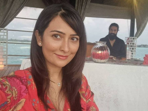 KGF star Yash and wife Radhika Pandit celebrate 5th wedding anniversary in style.