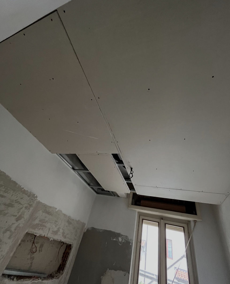 Radiante a soffitto caldo freddo con ventilazione controllata