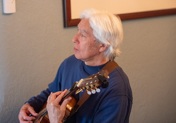 Bistro-June2019-065-brokenbanjo-WEB_edited.jpg