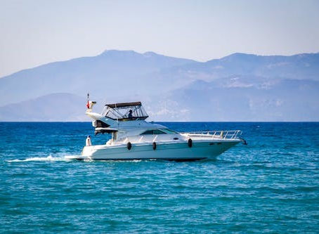 What Should You Know Before Getting Boat Pawn in Florida?