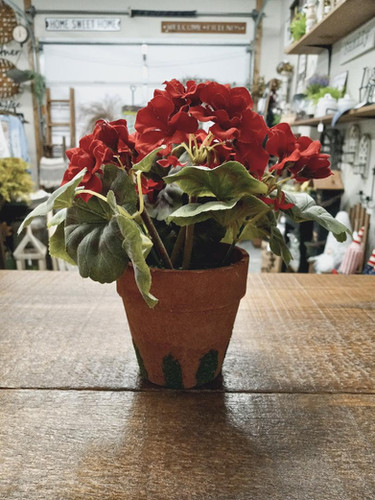 Potted Geraniums | Kelly's Unique Primitives