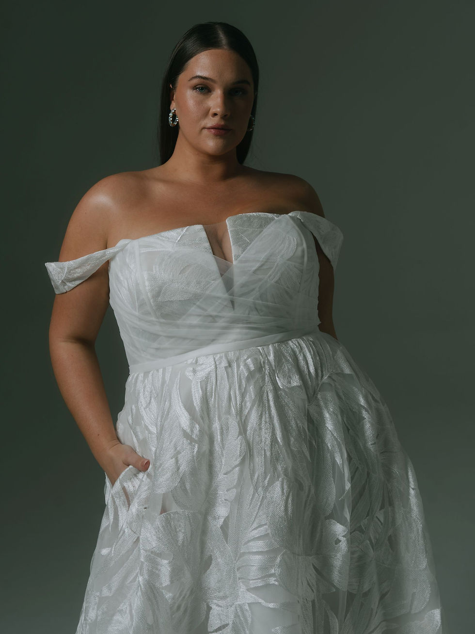 Thumbnail: Hera Couture - Josef Curve