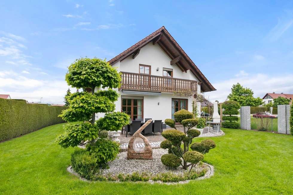 NPSFilm-moderne-außensicht-immobilien-fotografie-augsburg_15.webp