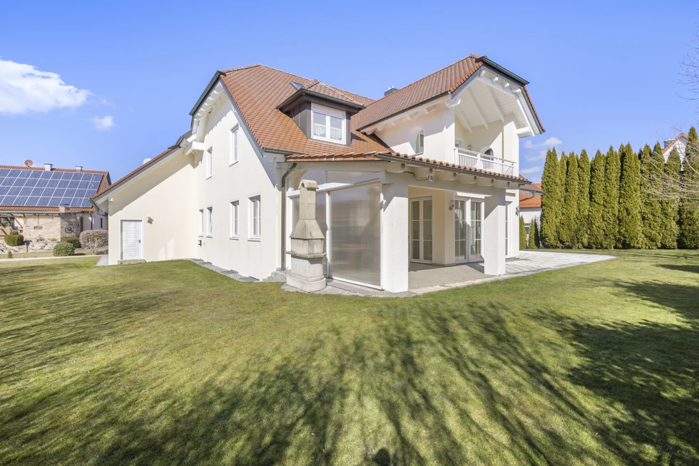 NPSFilm-moderne-außenansicht-immobilien-fotografie-augsburg_04.webp