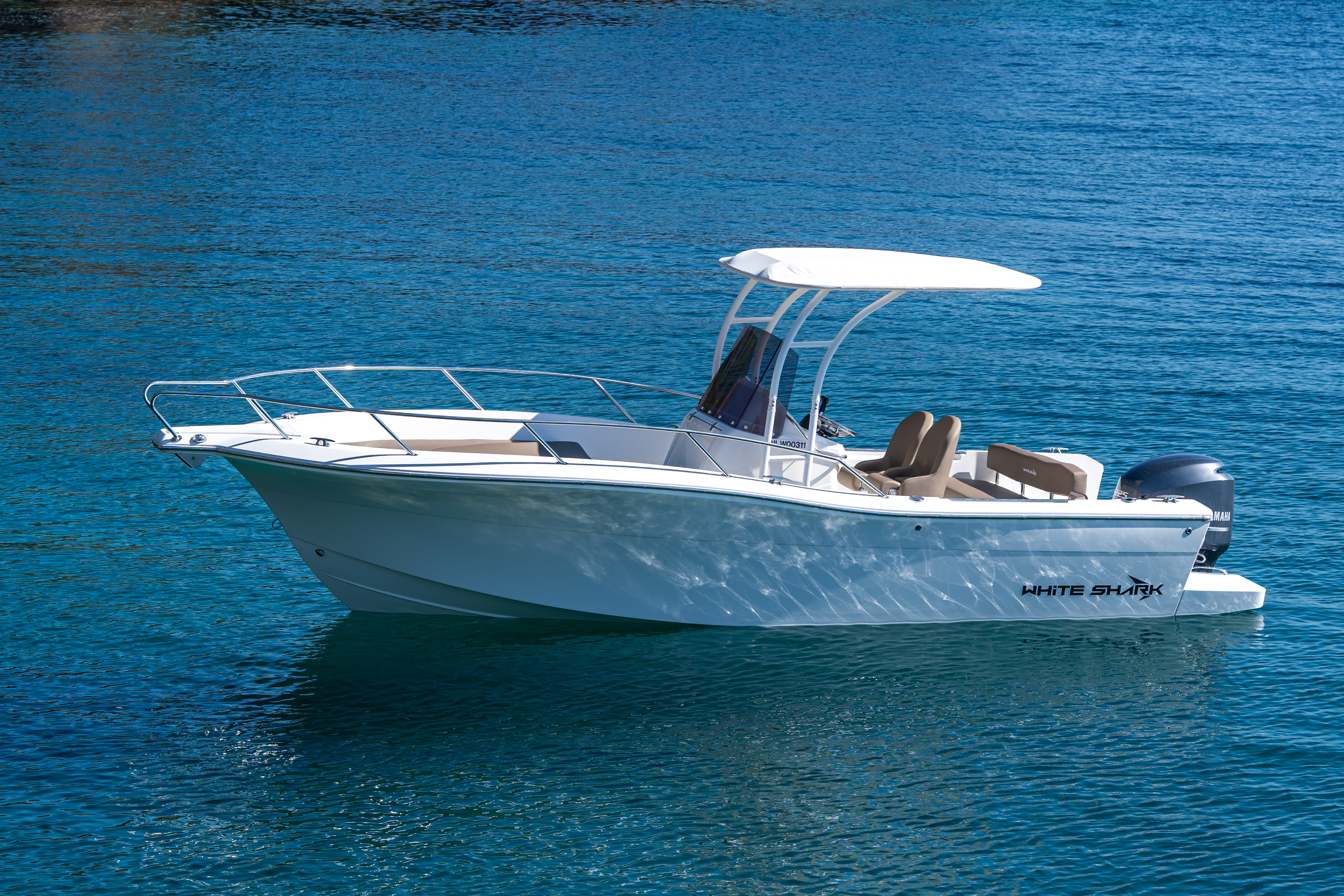 White Shark 230 CC