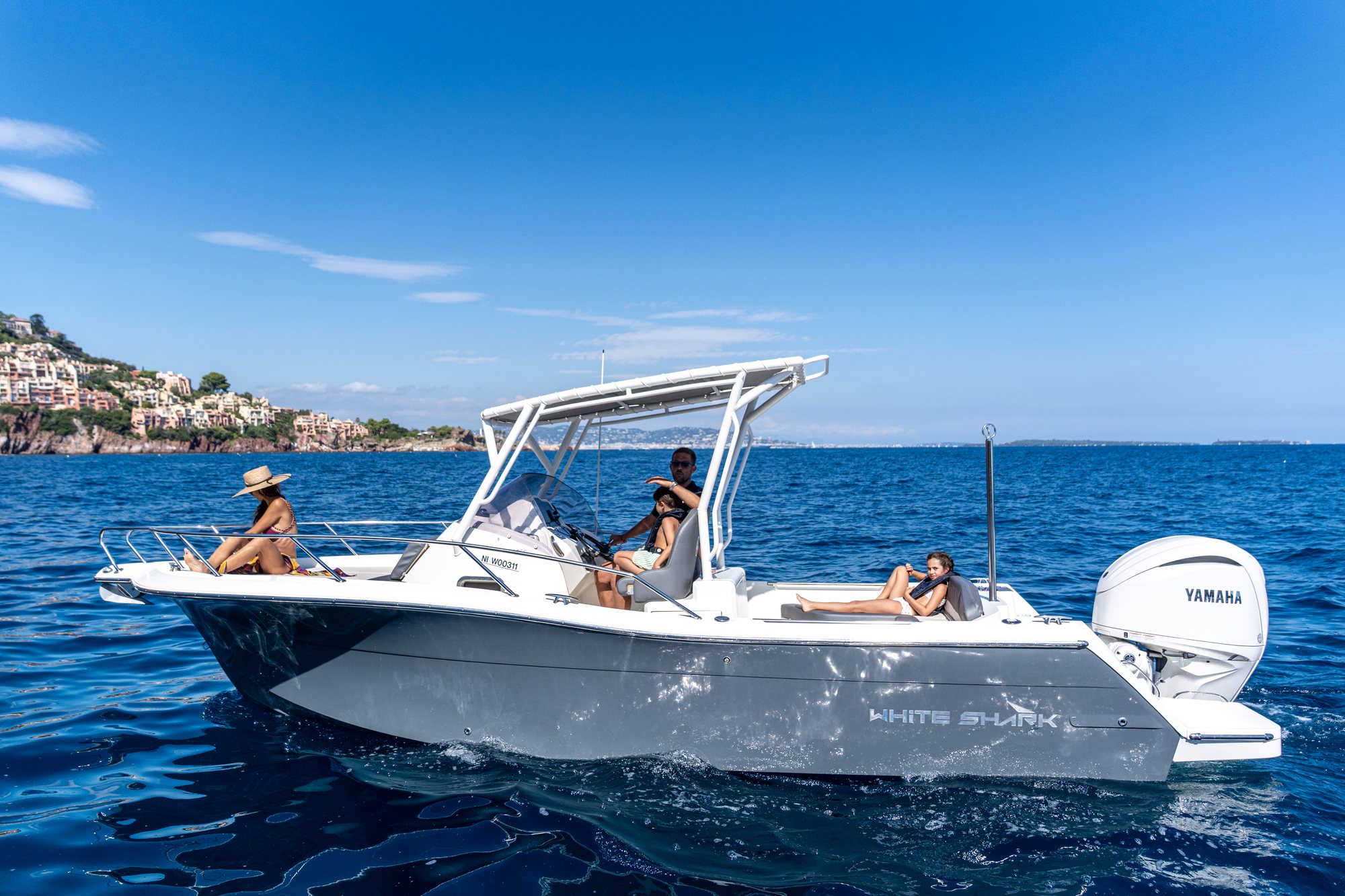 White Shark 240 SC — A sheltered cove