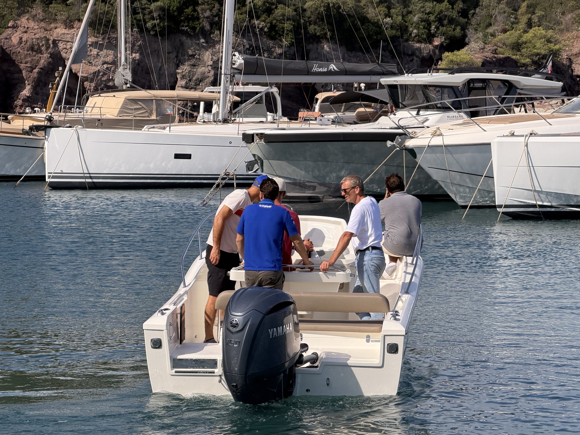 White Shark 210 CC — A day afloat