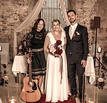 Foto 6 Brautpaar_edited.jpg