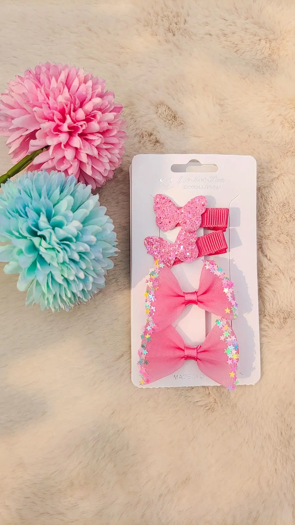 Thumbnail: Bow & butterfly clips card