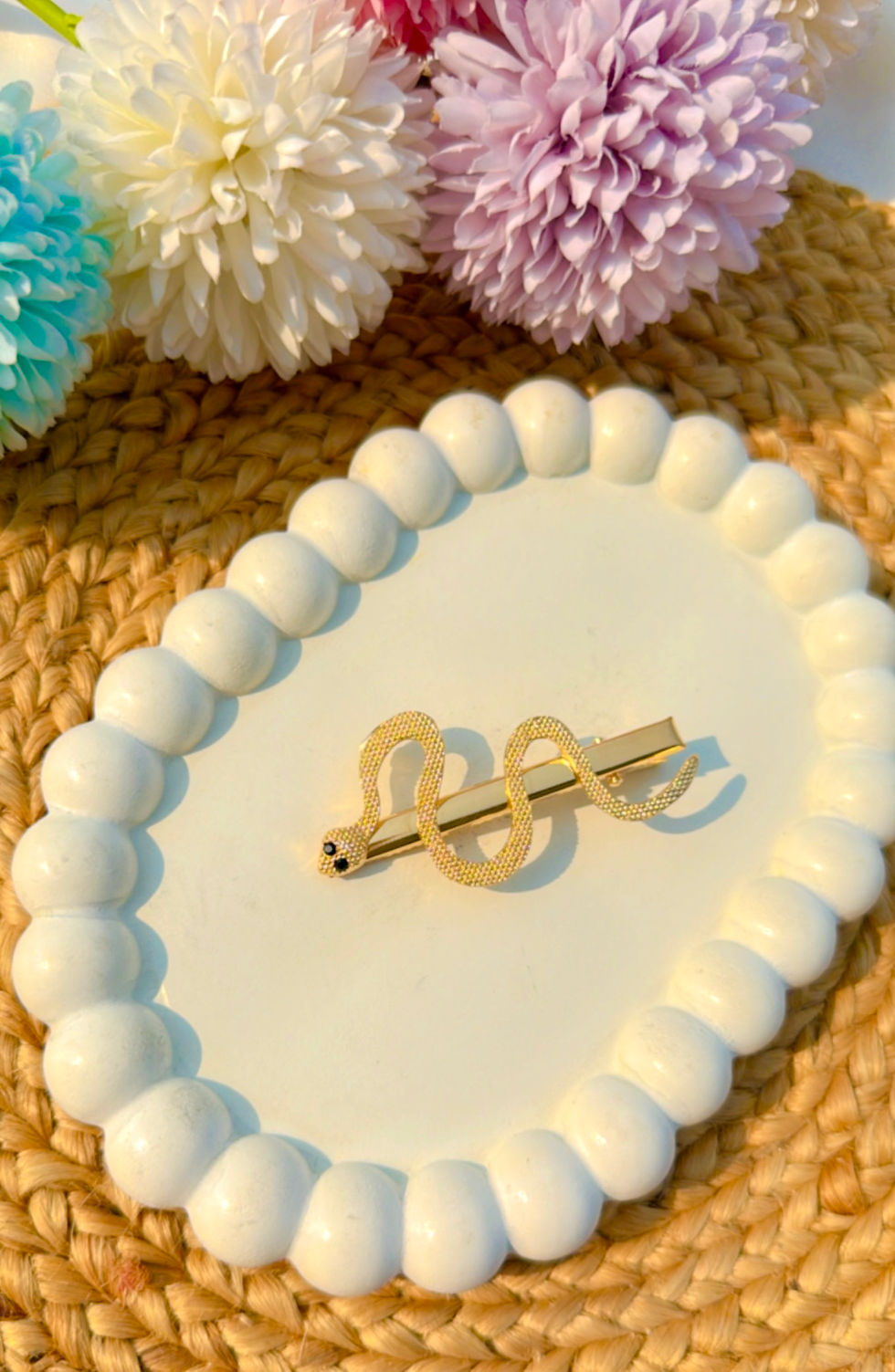 Thumbnail: Snake metallic gold pin