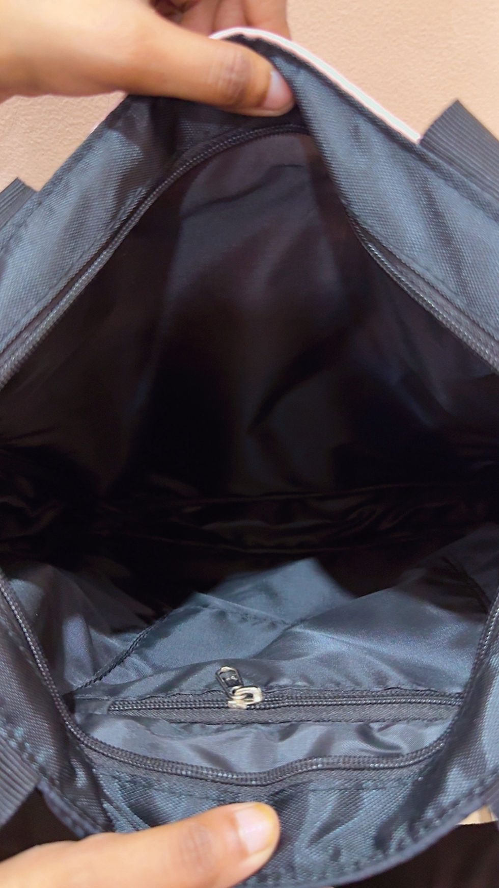 Thumbnail: Puffer tote bag 