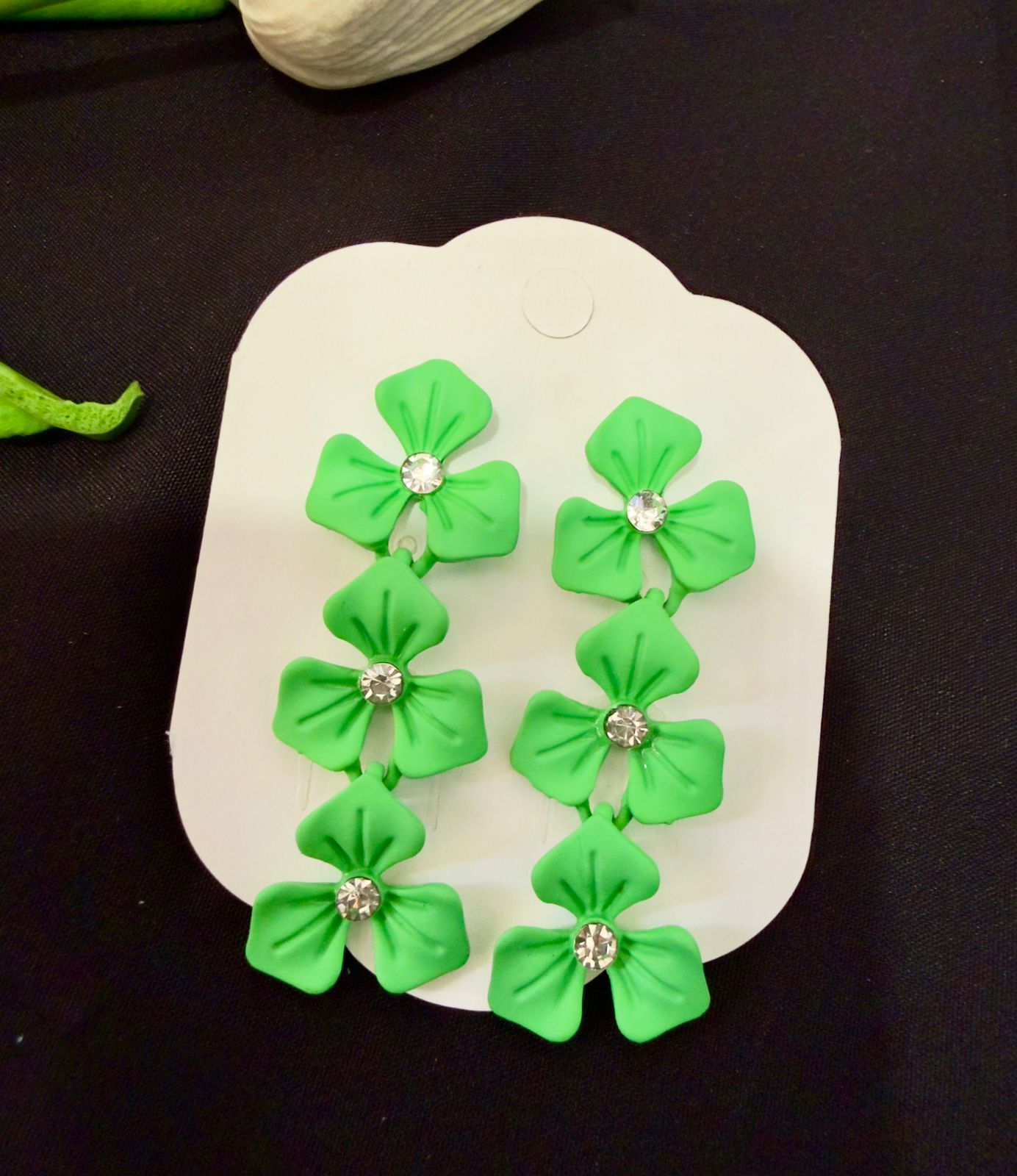Leaf stone Earring