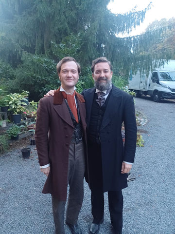 Due attori in costume d'epoca