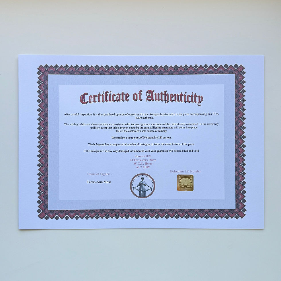 Thumbnail: Carrie-Anne Moss Matrix 20x30 cm Boyutunda El İmzalı Fotoğraf (Ömür Boyu CO